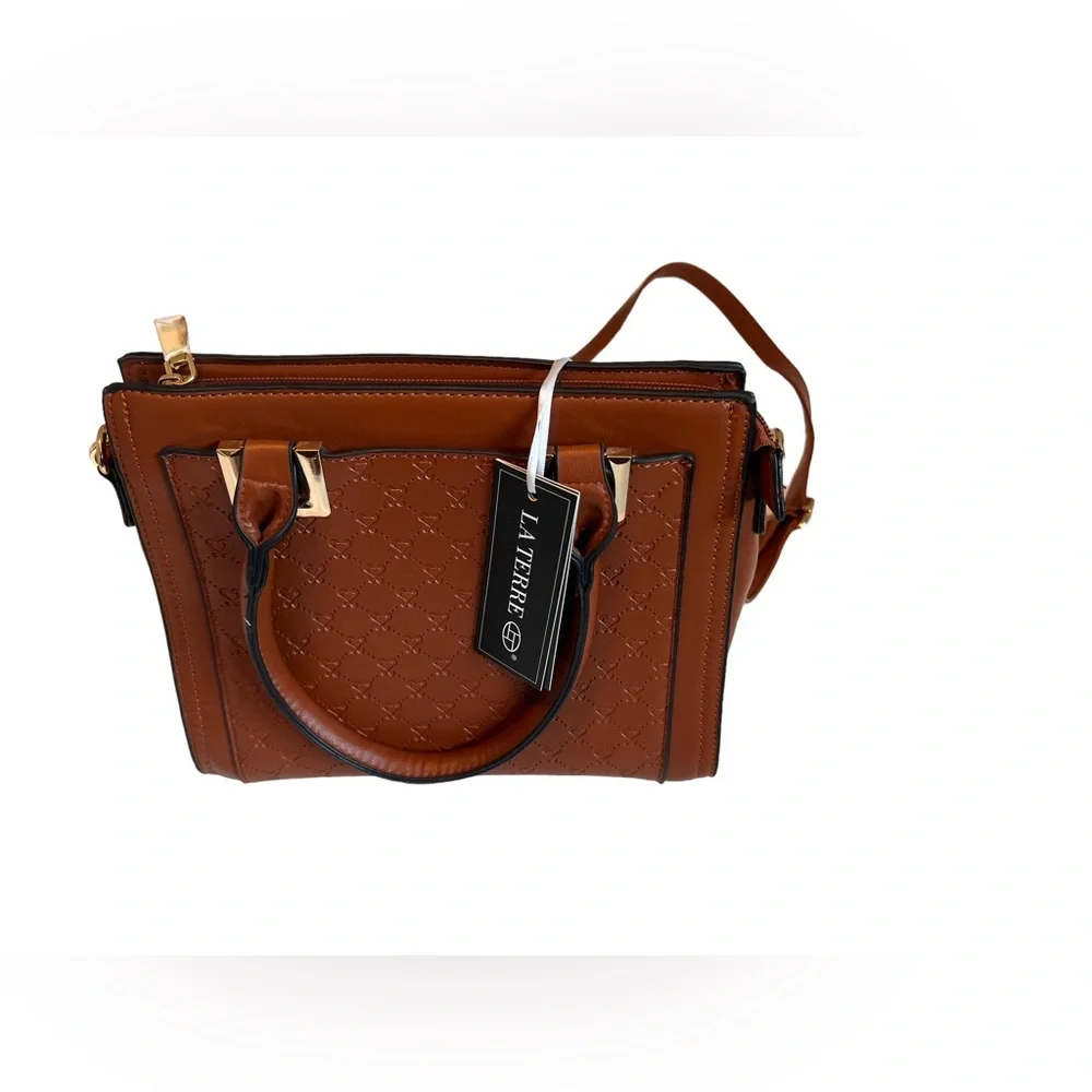 NWT La Terre Vegan Women’s Crossbody Bag. Color Brown With Gold Tone - Picture 2 of 11